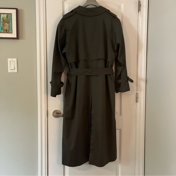 Heavy trench coat with removable liner - Picture 2 of 8